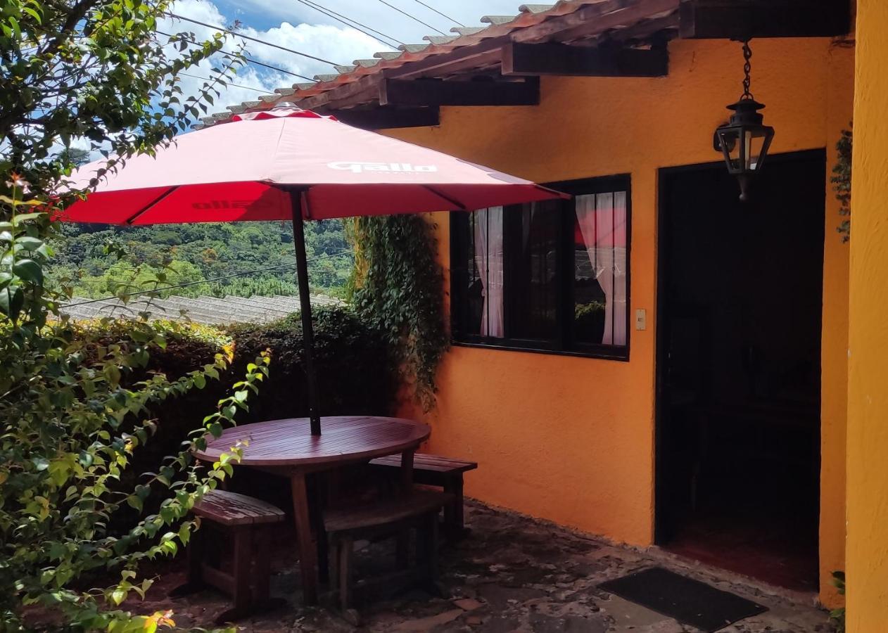 Hotel Toliman San Lucas Toliman Bagian luar foto