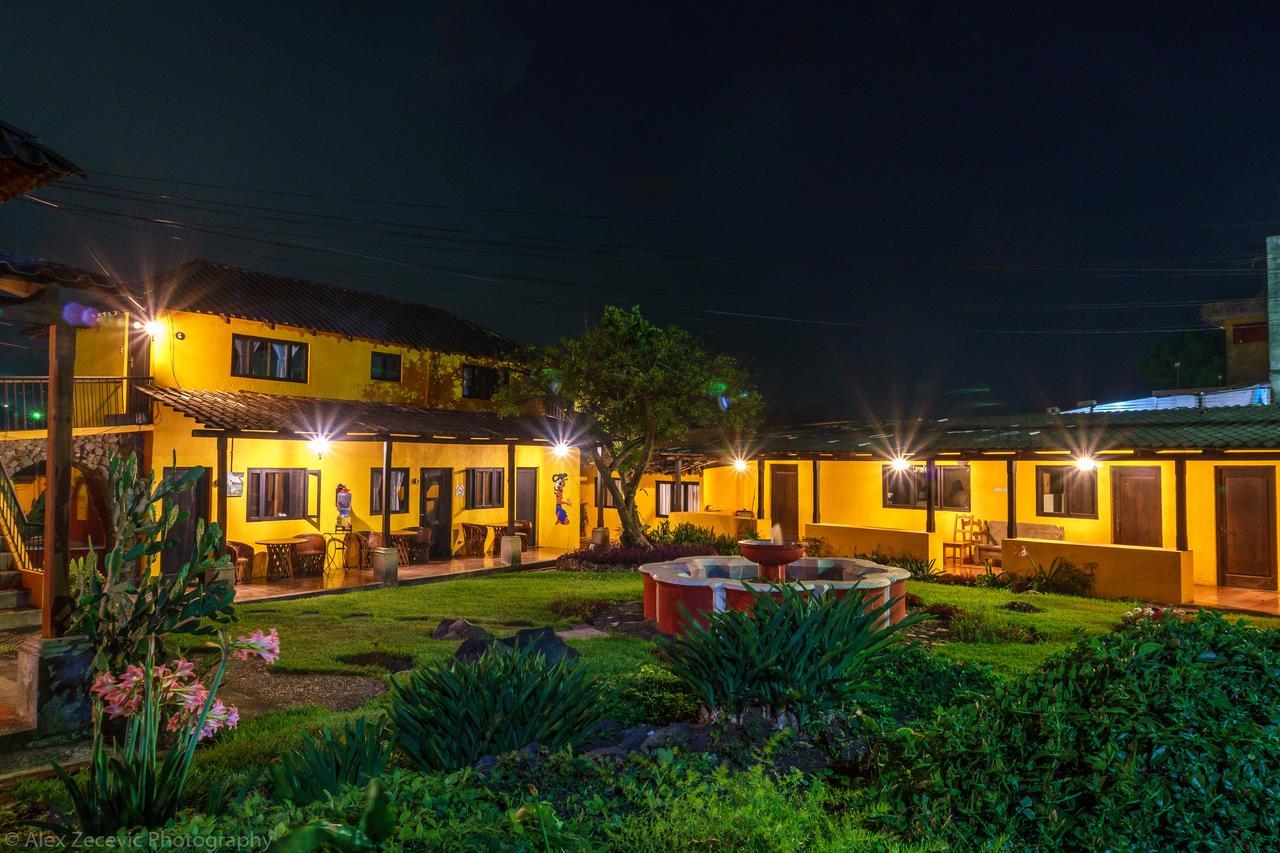 Hotel Toliman San Lucas Toliman Bagian luar foto