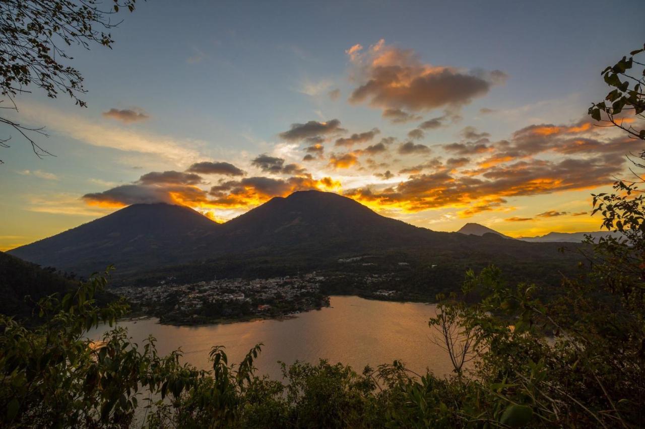 Hotel Toliman San Lucas Toliman Bagian luar foto