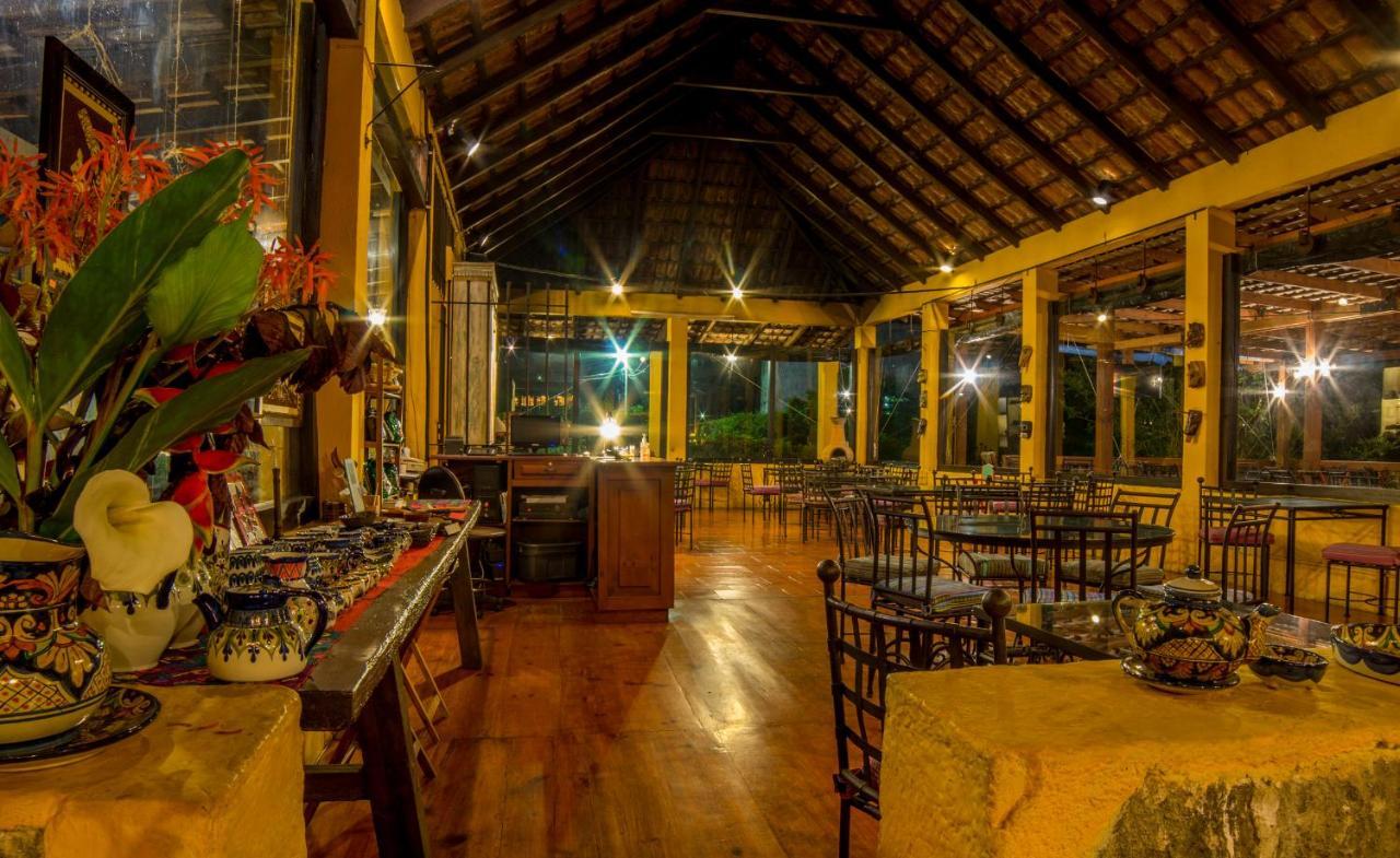 Hotel Toliman San Lucas Toliman Bagian luar foto