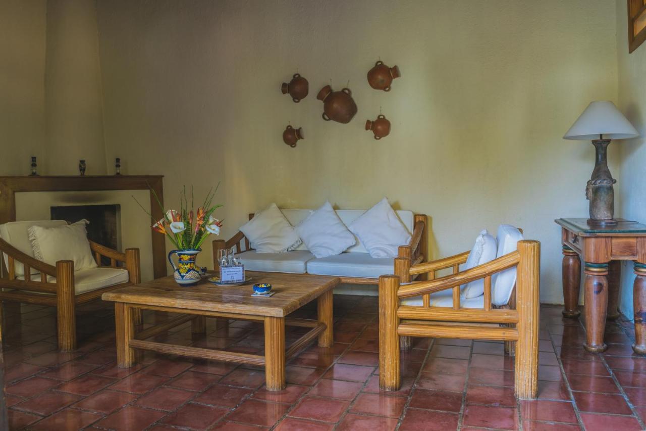 Hotel Toliman San Lucas Toliman Bagian luar foto