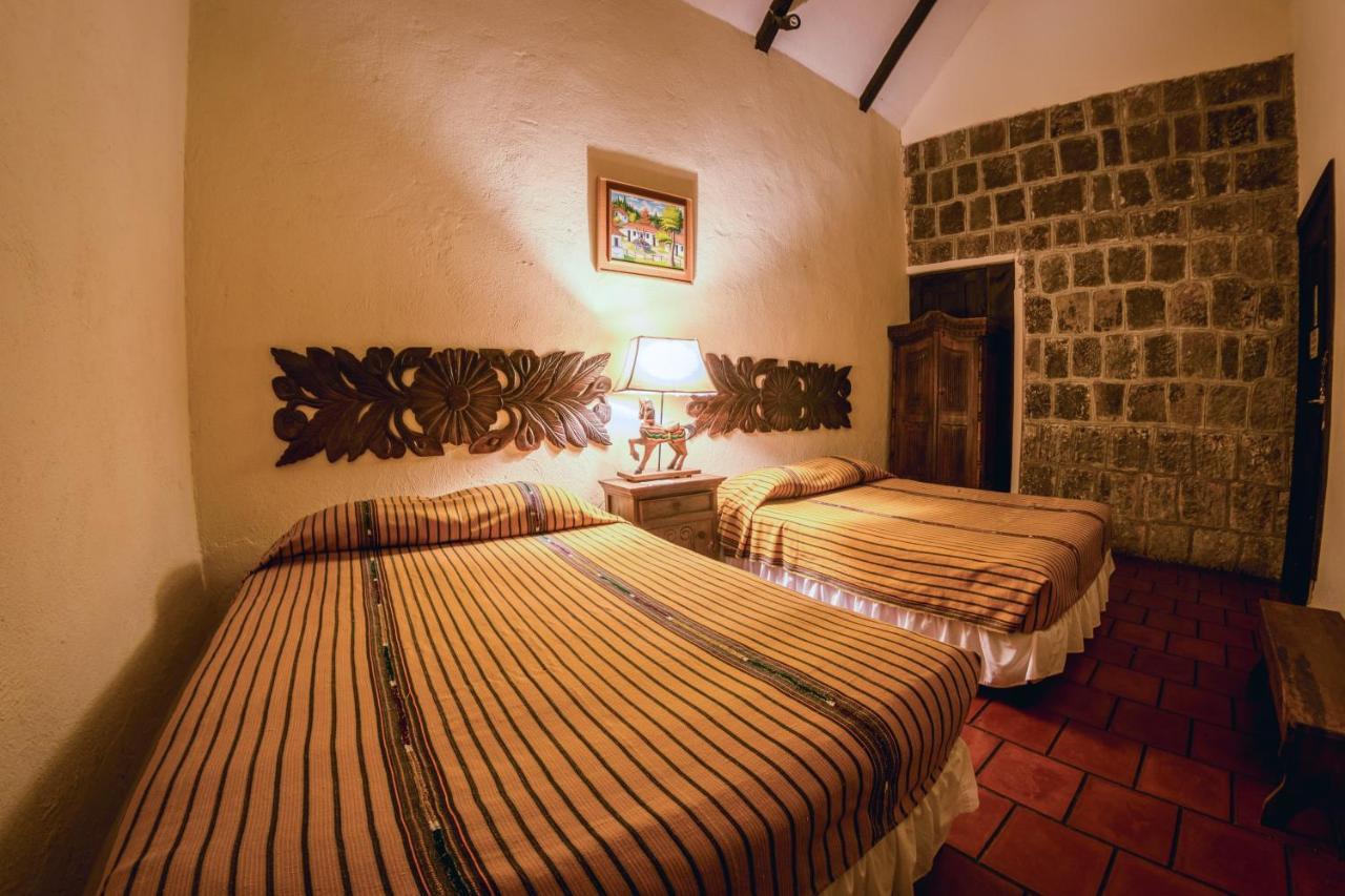 Hotel Toliman San Lucas Toliman Bagian luar foto